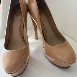 Elegant Tan Women's Heels